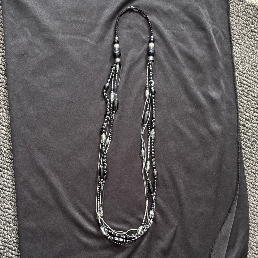 Elegant Black and Silver Beaded Necklace